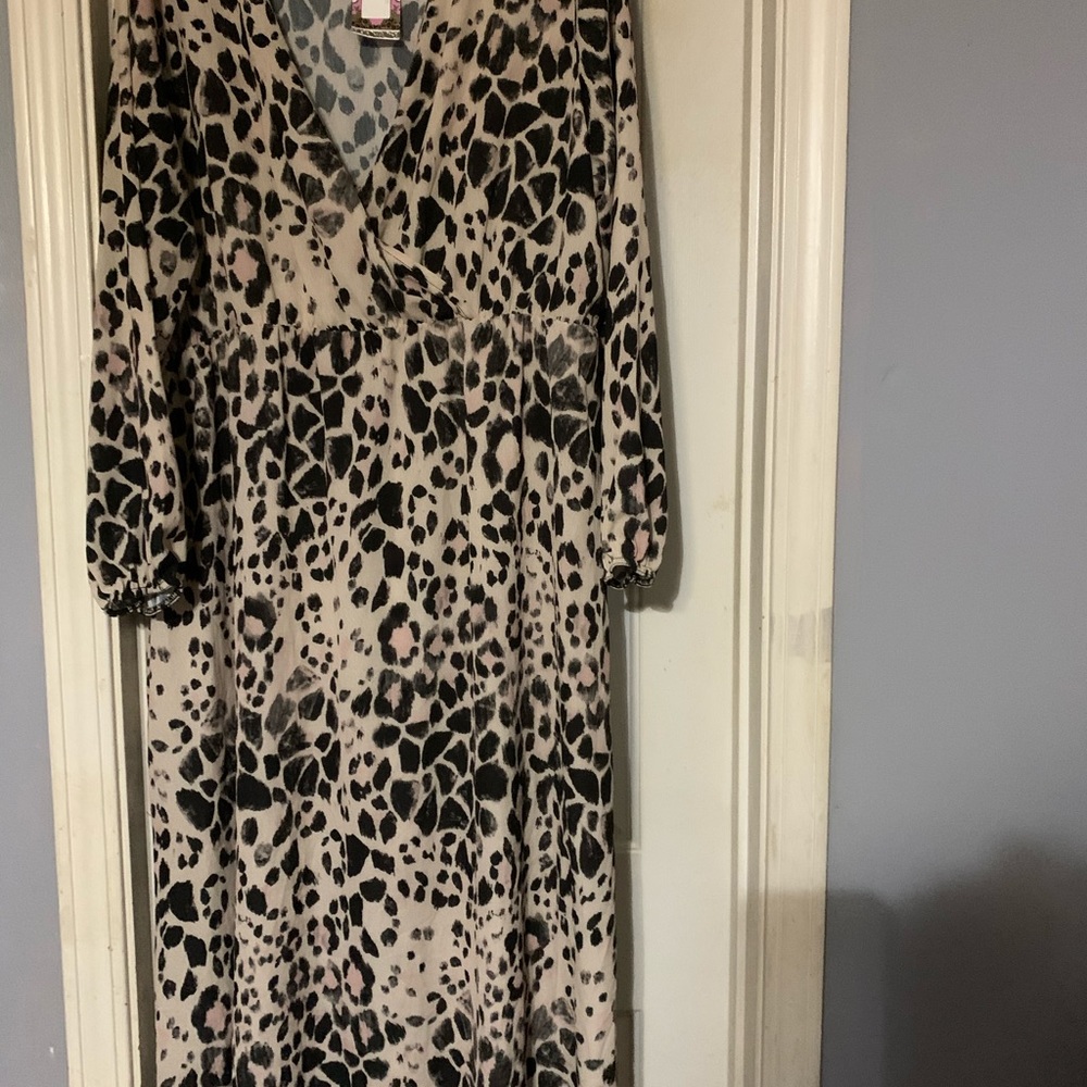 Leopard Midi dress